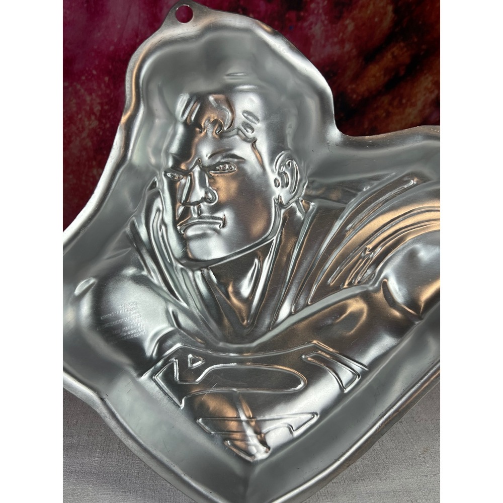 Wilton Superman Cake Pan 2105-3550 DC Comics Man of Steel Aluminum 2003 Vintage